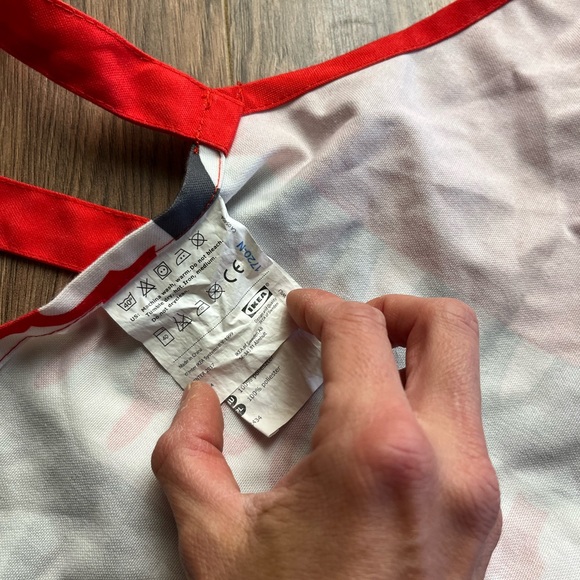 Kid’s Ikea Christmas Apron and Hat - Picture 4 of 5